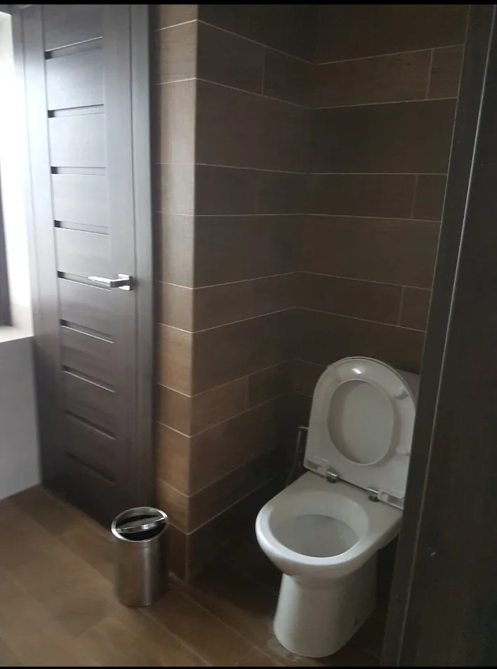 Residential Interiors — photograph 5 of 8