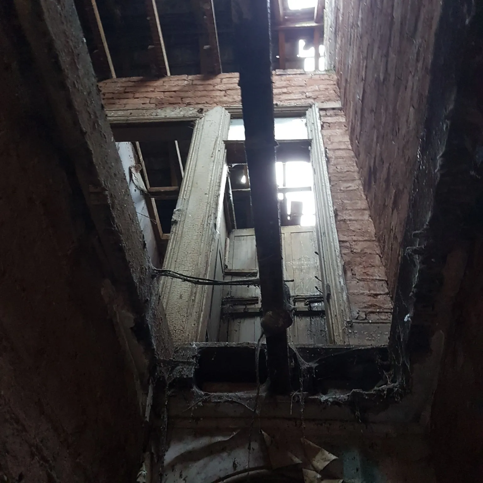 Internal floors and masonry at the start of the works